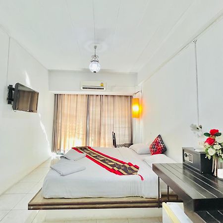 Sea Beach Paradise Patong Exterior photo