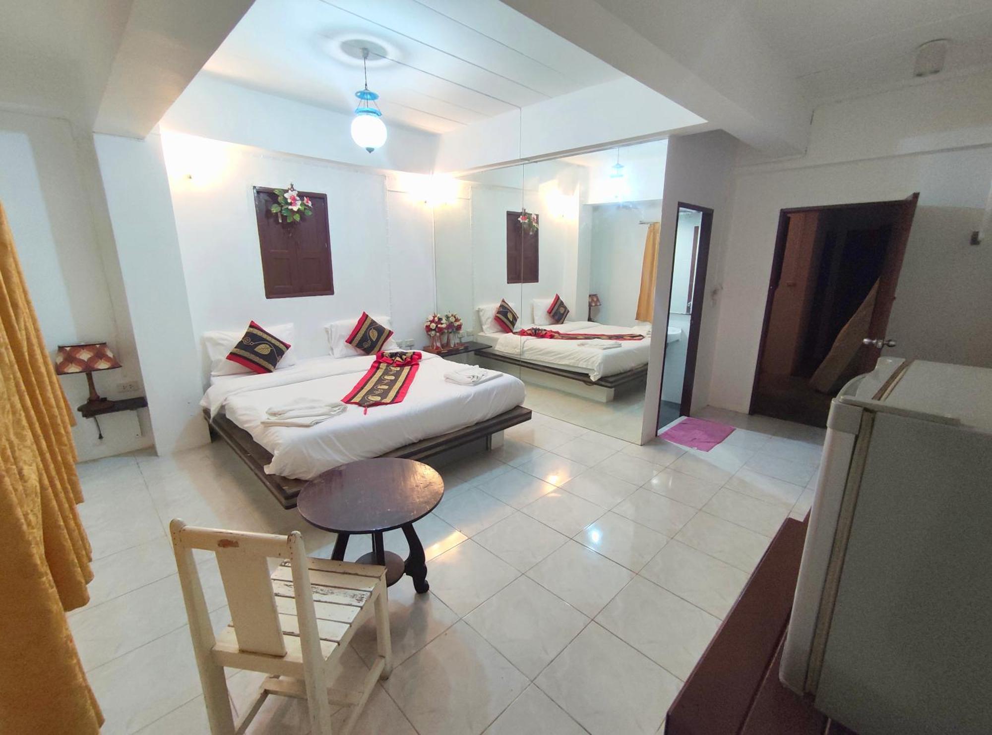 Sea Beach Paradise Patong Exterior photo